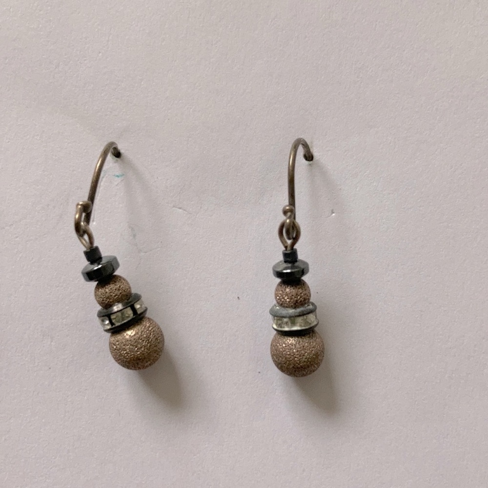 Snowman dangle earrings